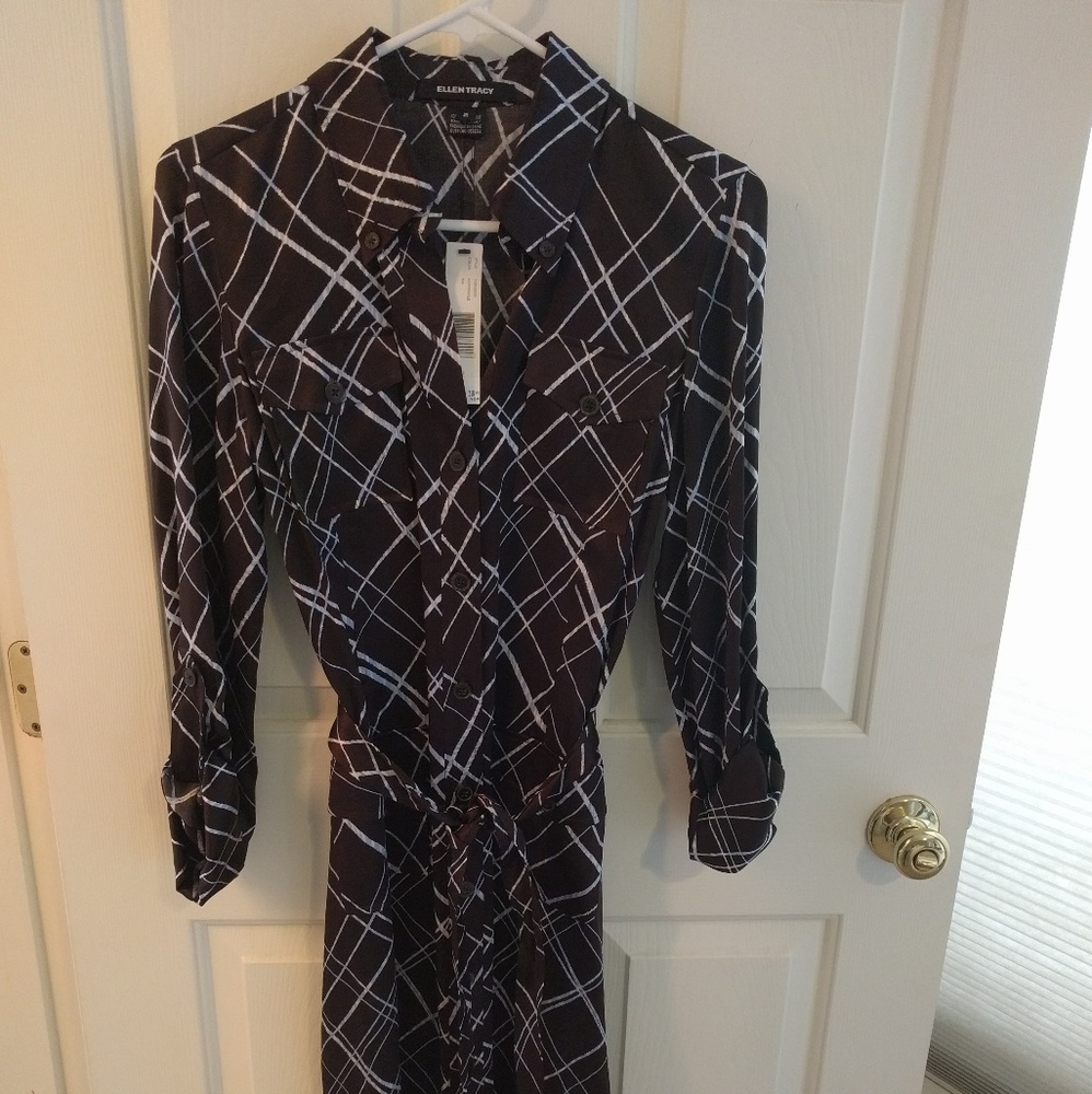 Ellen Tracy button down dress with belt